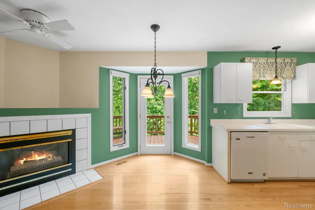 24275 Weathervane Court Novi City MI 48374