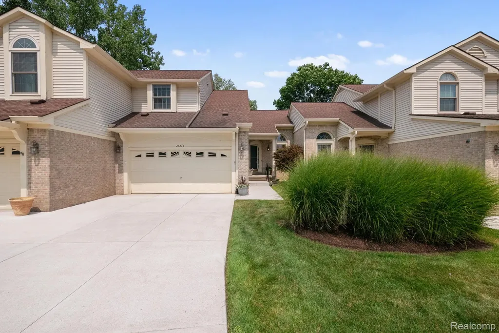 24275 Weathervane Court Novi City MI 48374
