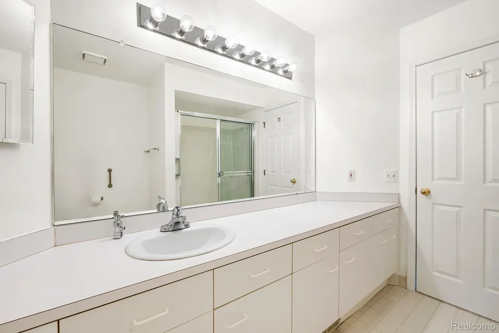24275 Weathervane Court Novi City MI 48374