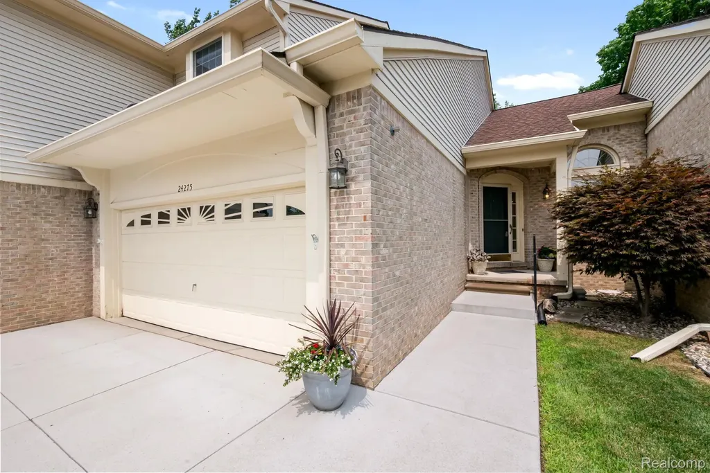 24275 Weathervane Court Novi City MI 48374