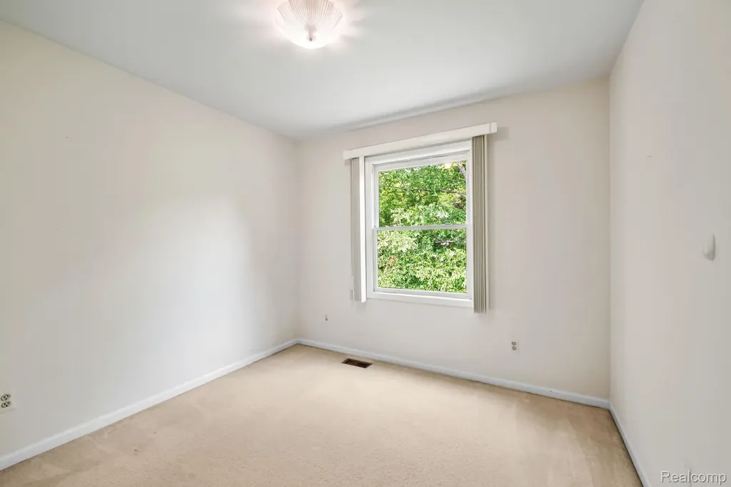 24275 Weathervane Court Novi City MI 48374