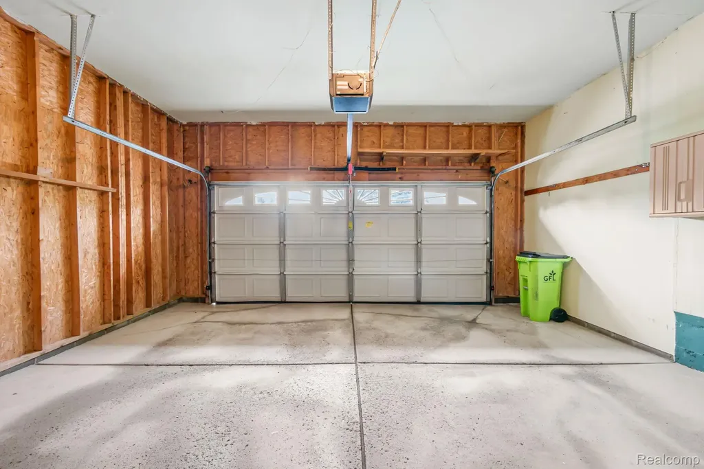 24275 Weathervane Court Novi City MI 48374