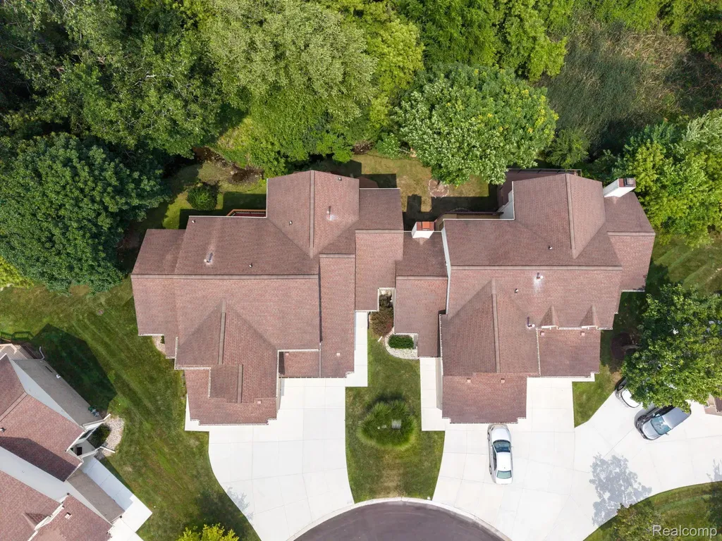 24275 Weathervane Court Novi City MI 48374
