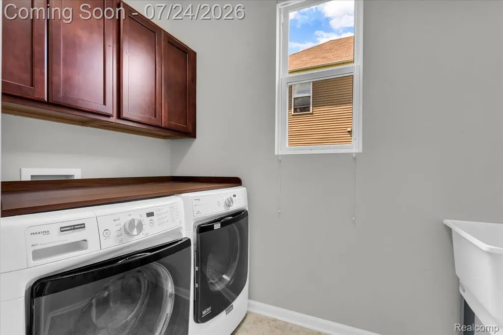 58935 Winnowing Circle S Lyon Charter Township MI 48178