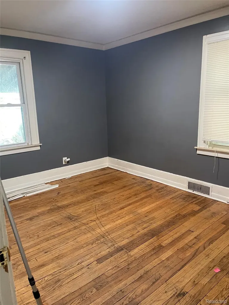 123 N Genesee Avenue Pontiac City MI 48341
