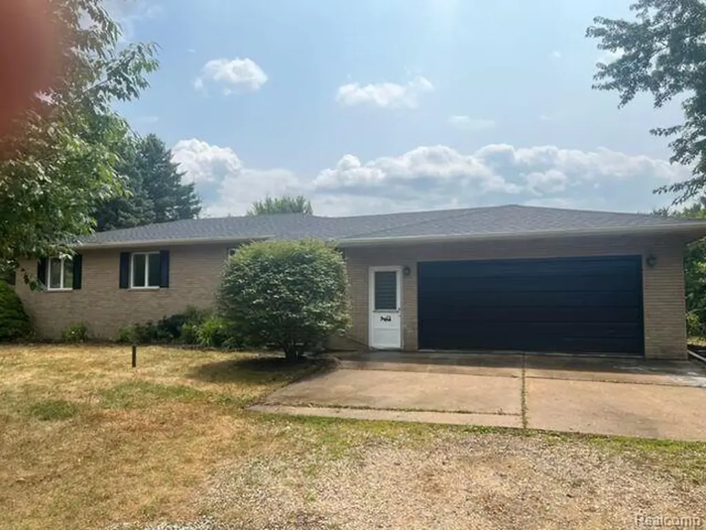 10089 Coldwater Road Flushing Charter Township MI 48433