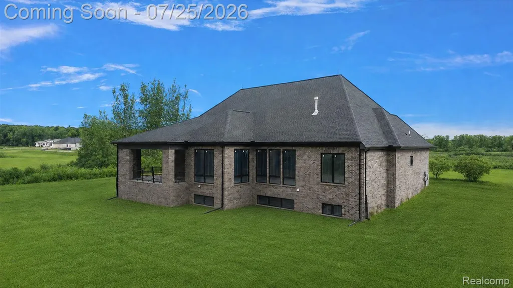 1597 Vista Drive Oakland Charter Township MI 48363