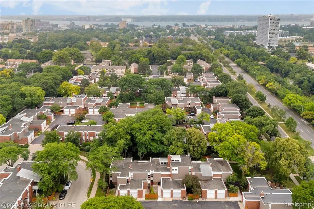 2063 Hyde Park Detroit City MI 48207