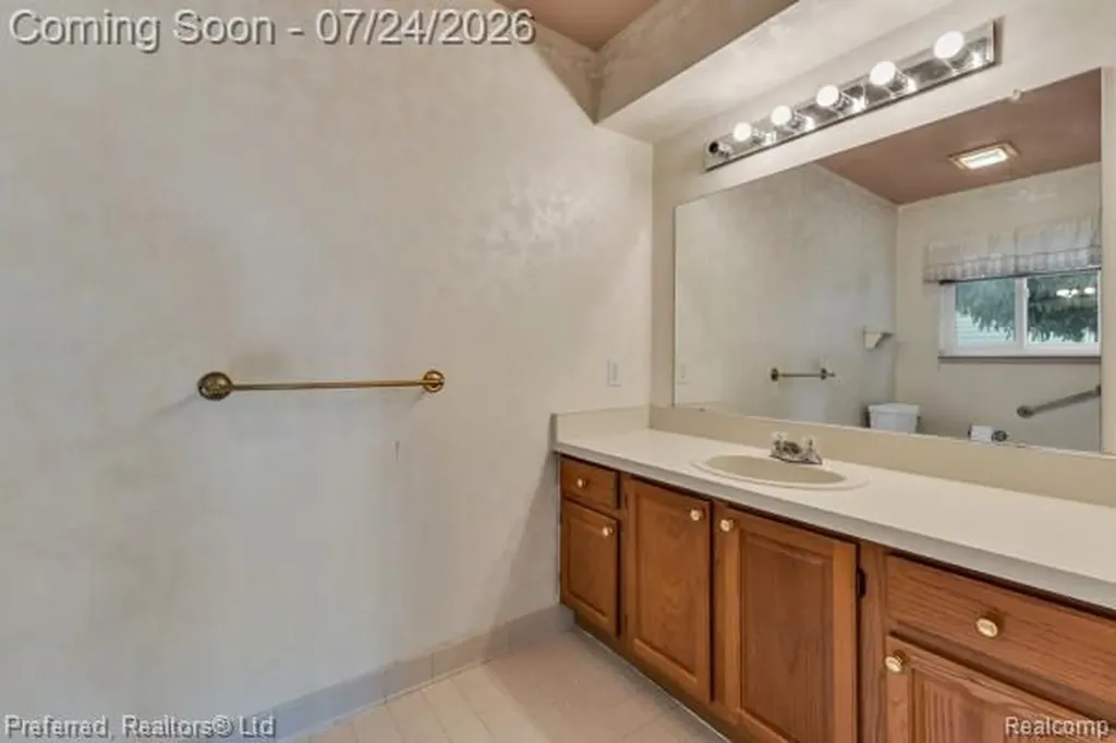 44997 Fair Oaks Drive Canton Charter Township MI 48187