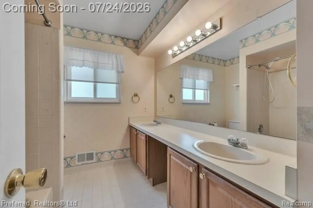 44997 Fair Oaks Drive Canton Charter Township MI 48187