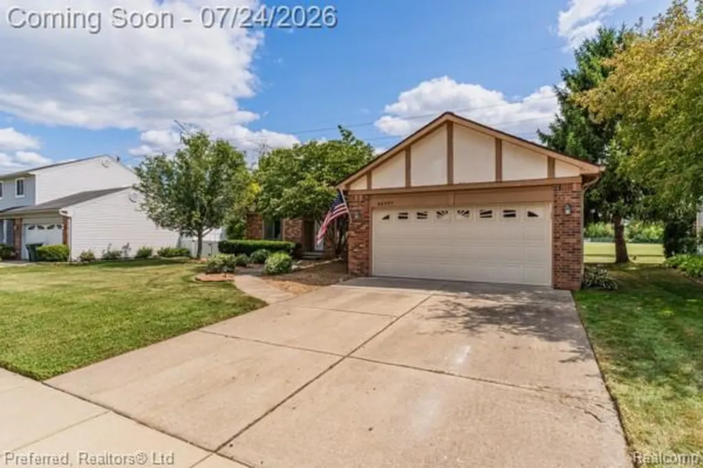 44997 Fair Oaks Drive Canton Charter Township MI 48187