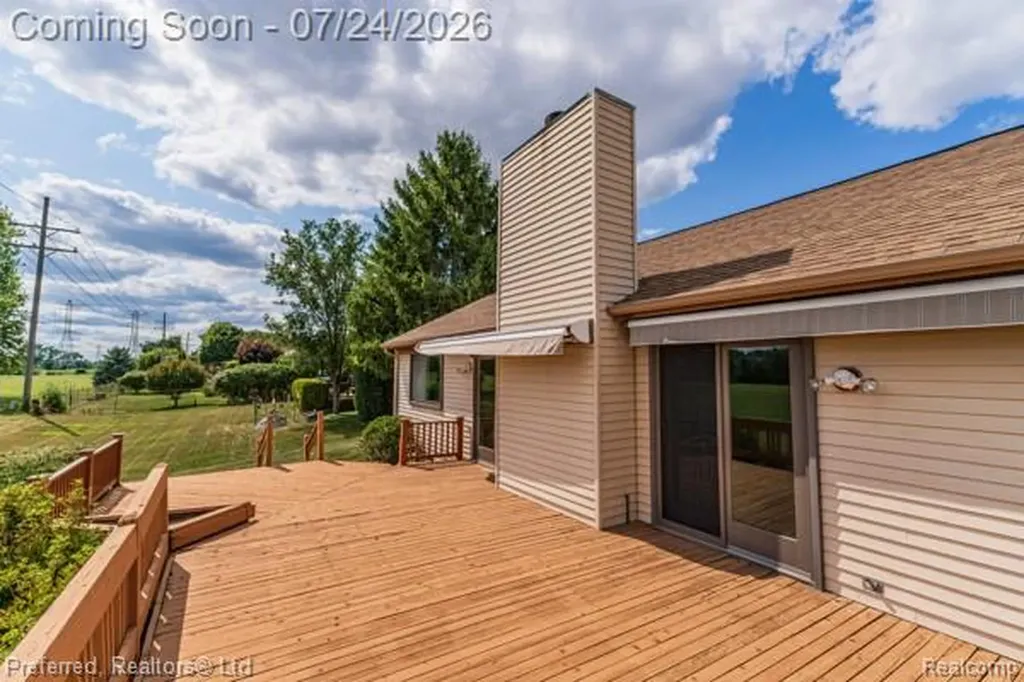 44997 Fair Oaks Drive Canton Charter Township MI 48187