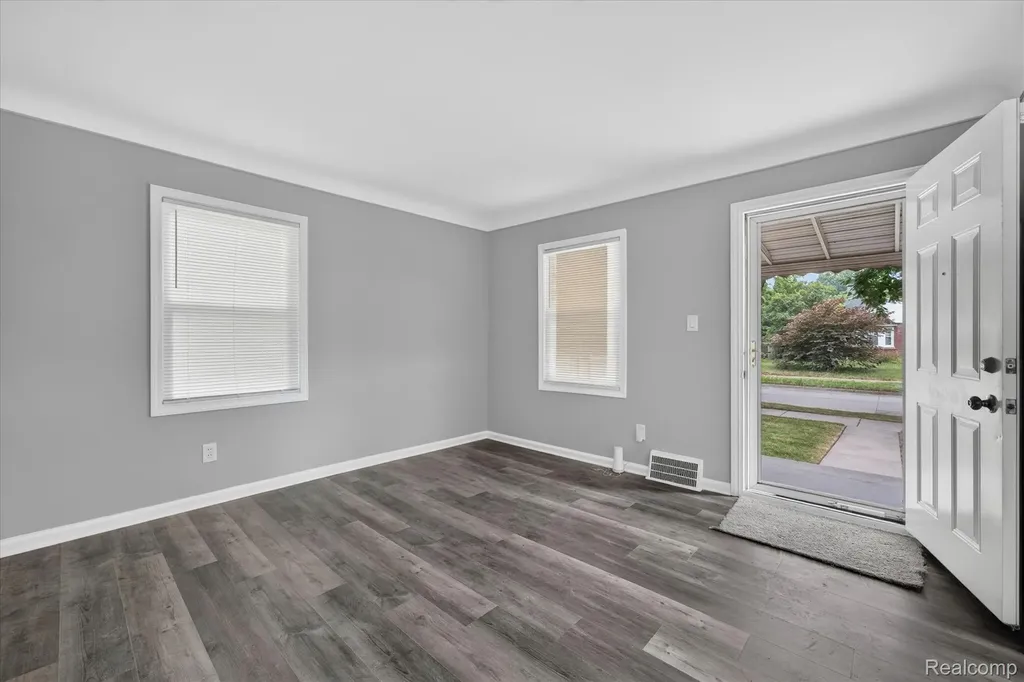 11548 Cardwell Street Livonia City MI 48150