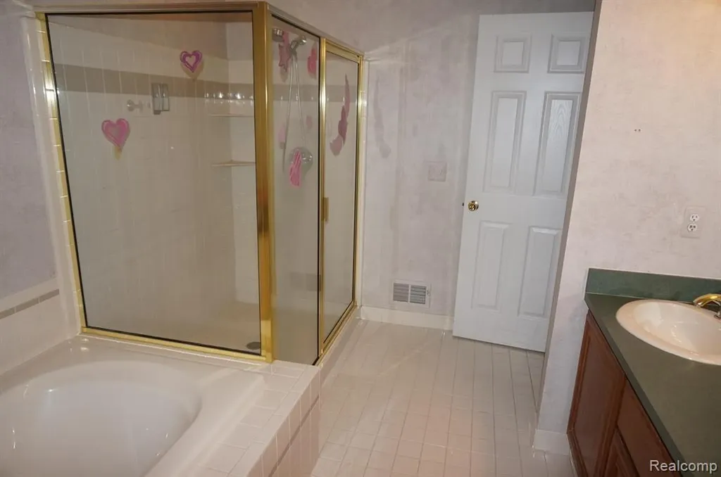 49954 Willowood Drive Macomb Township MI 48044