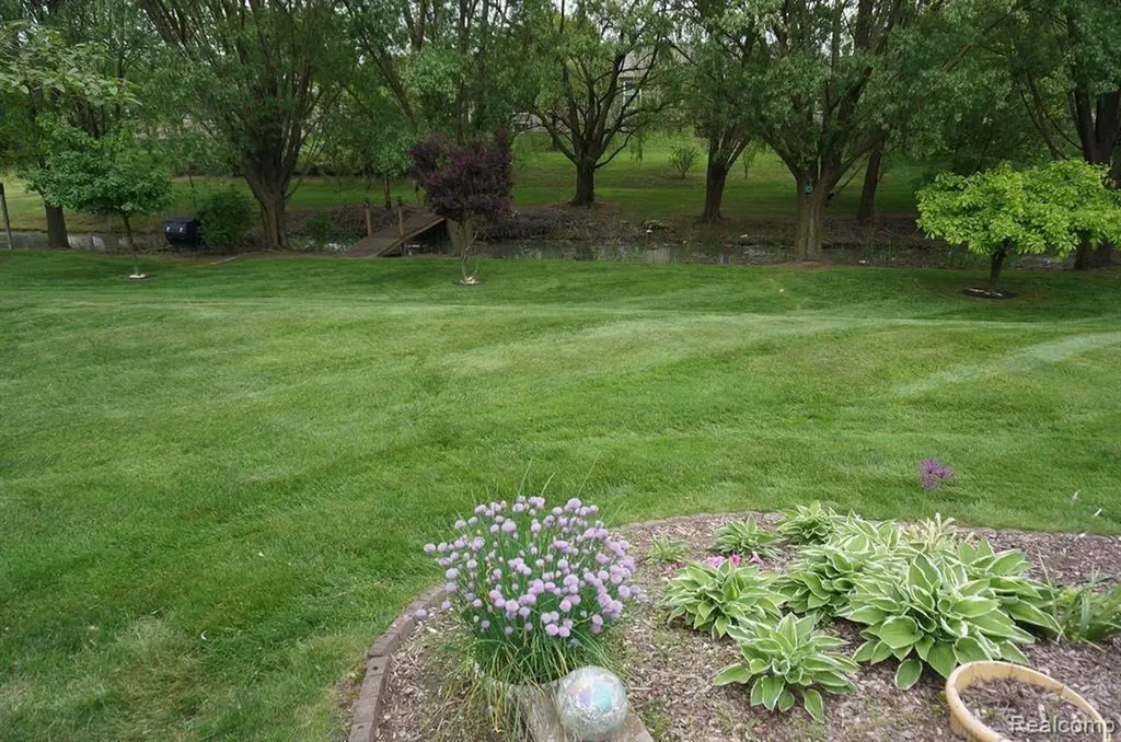 49954 Willowood Drive Macomb Township MI 48044