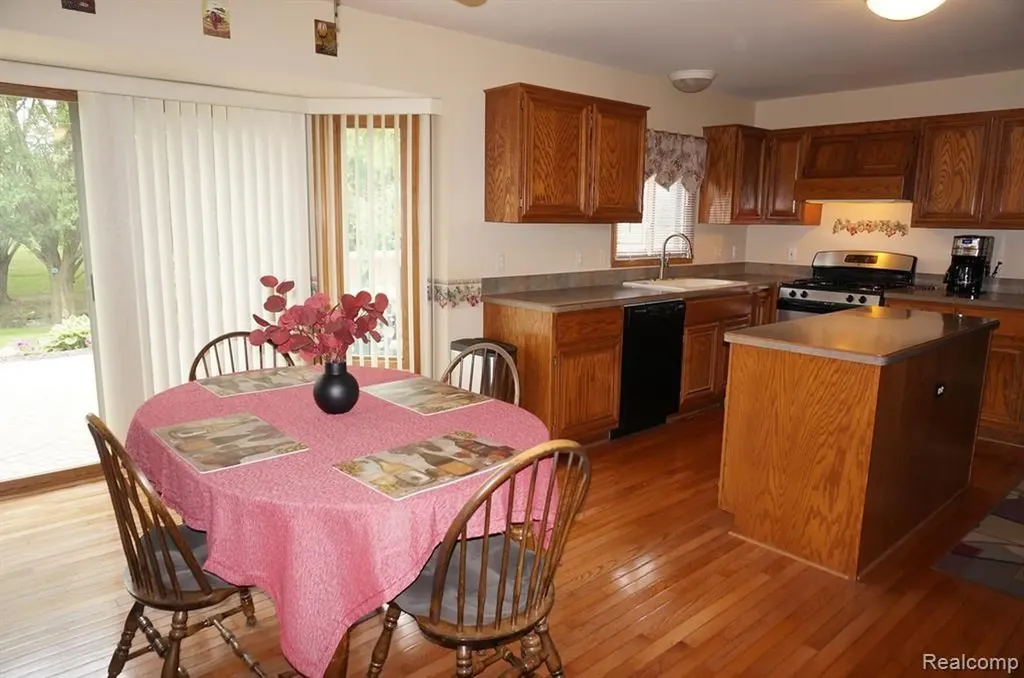 49954 Willowood Drive Macomb Township MI 48044