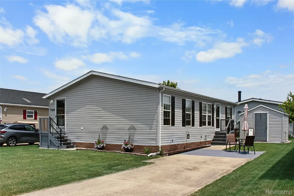 13482 Pear Street Ash Township MI 48117