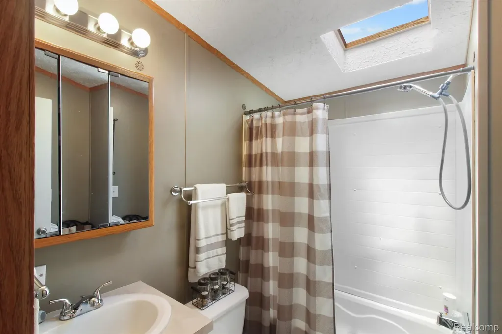 13482 Pear Street Ash Township MI 48117