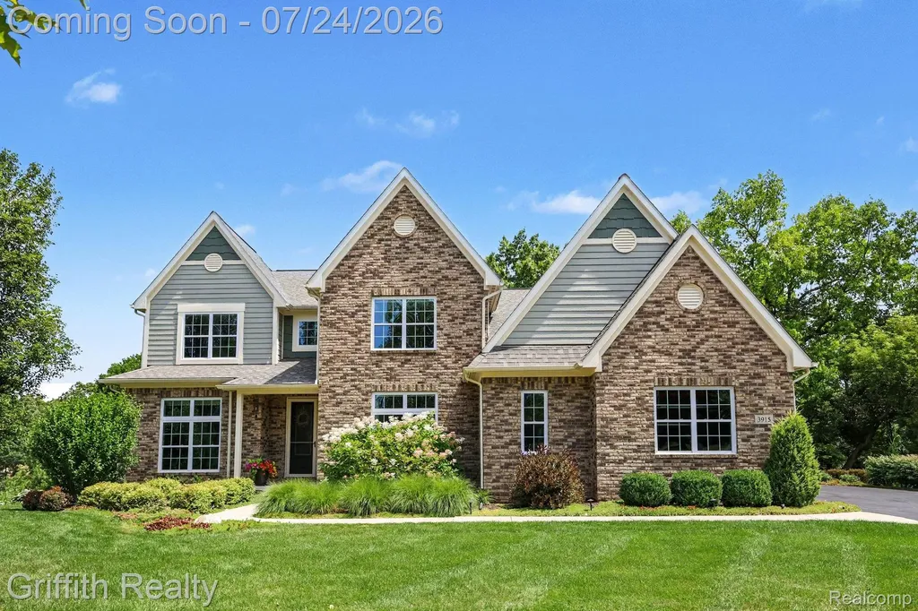 3915 Honors Bluff Genoa Township MI 48843
