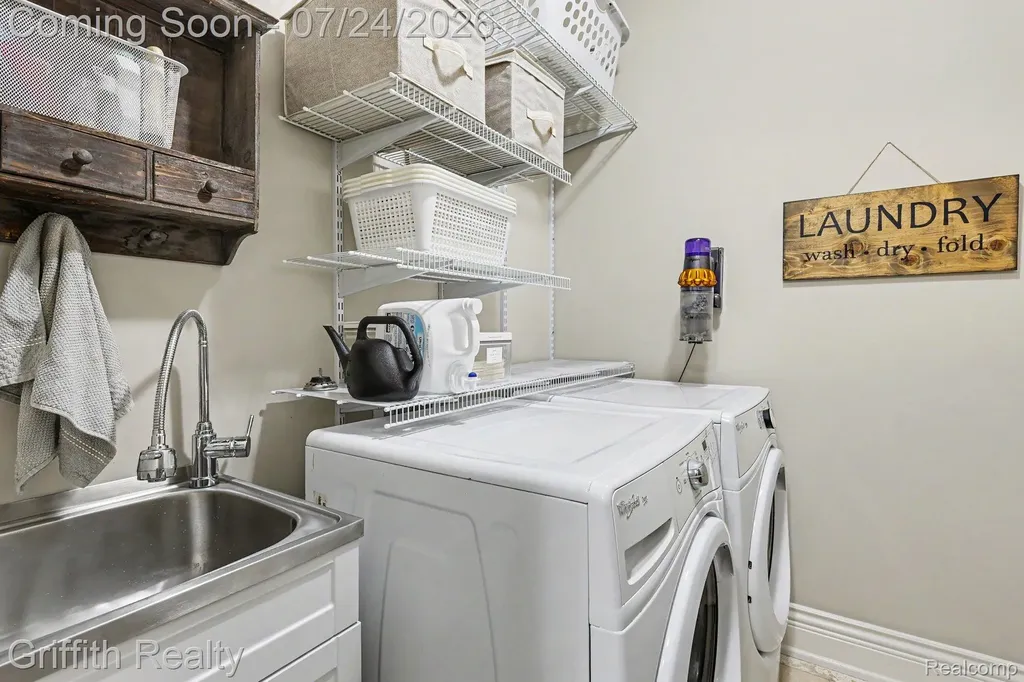 3915 Honors Bluff Genoa Township MI 48843