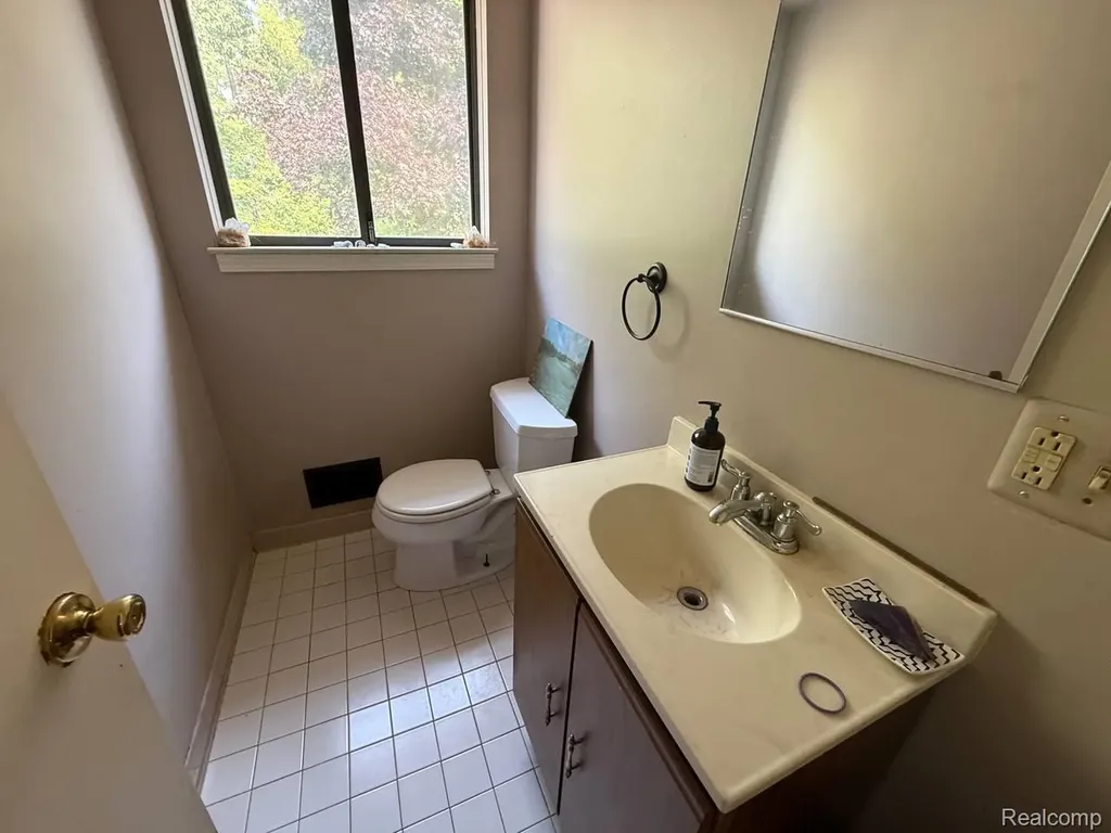 1950 Andover Drive Superior Charter Township MI 48198