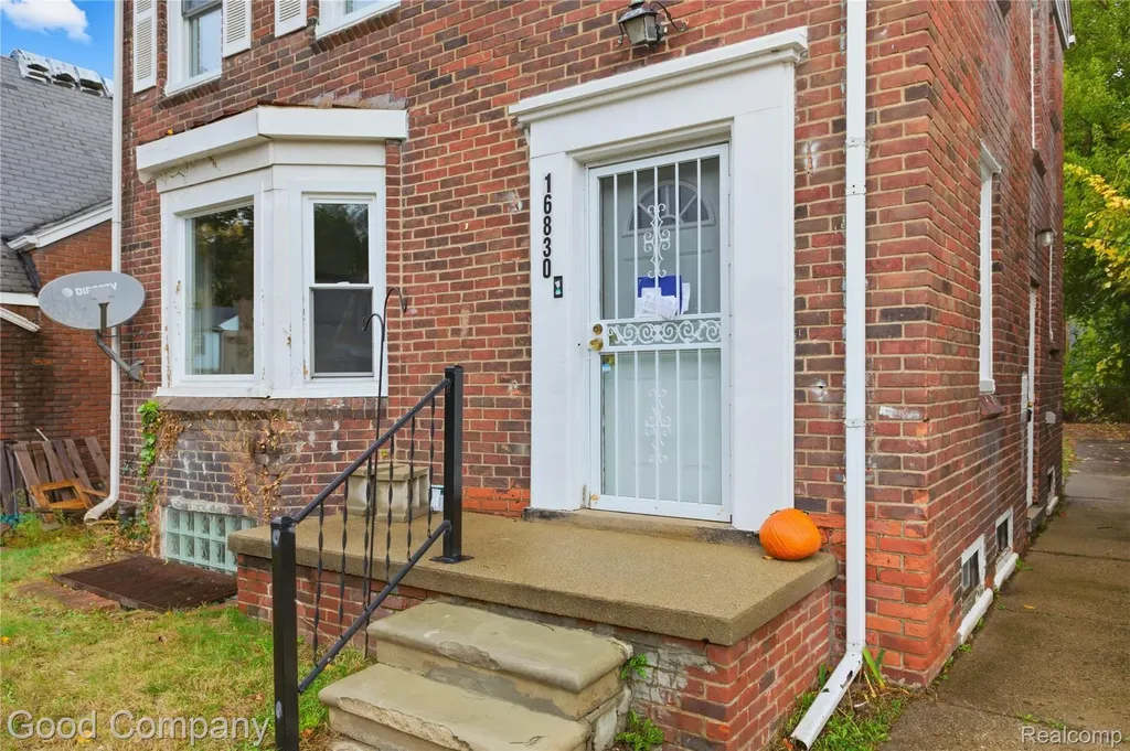 16830 Sorrento Street Detroit City MI 48235
