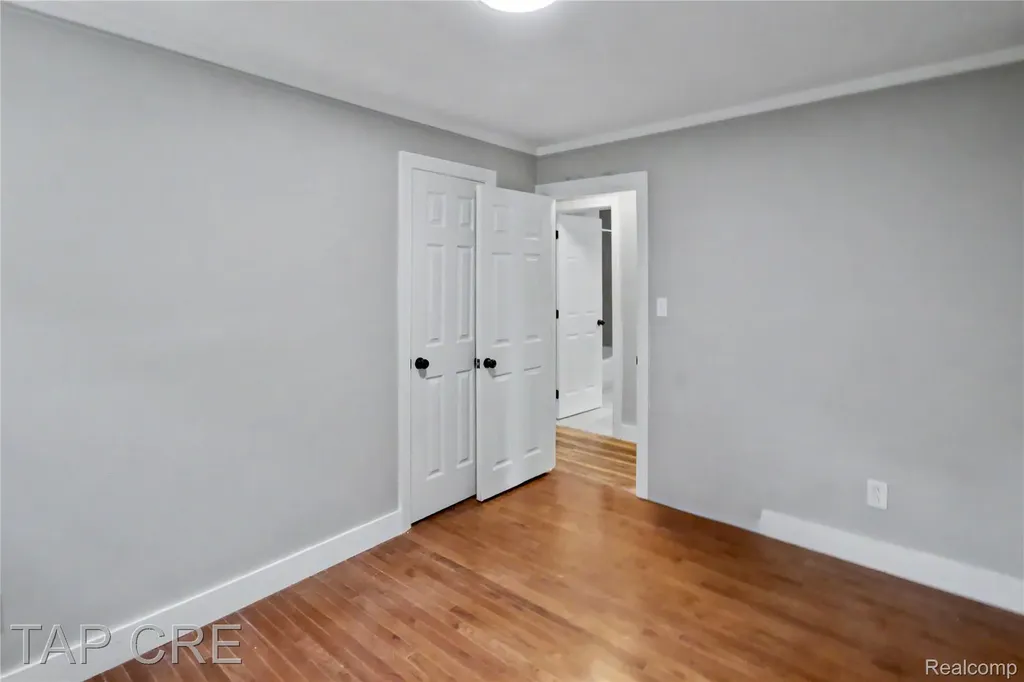 20166 Broadacres Street Clinton Charter Township MI 48035