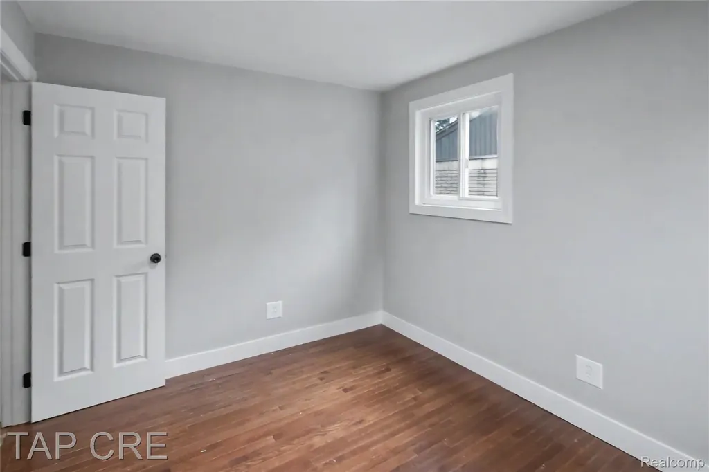 20166 Broadacres Street Clinton Charter Township MI 48035