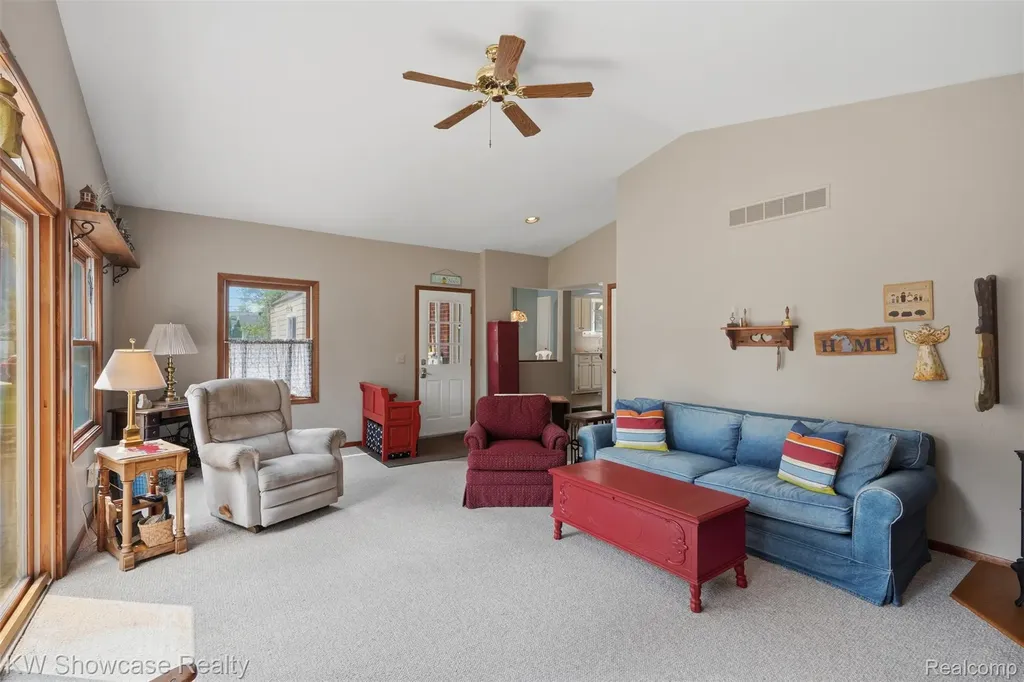 2071 Dorothea Road Berkley City MI 48072