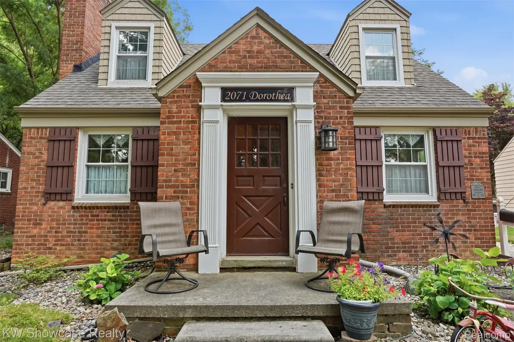 2071 Dorothea Road Berkley City MI 48072