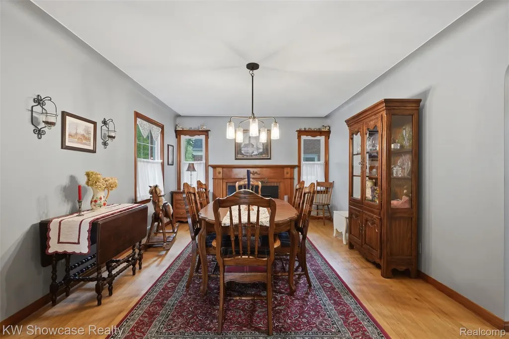 2071 Dorothea Road Berkley City MI 48072