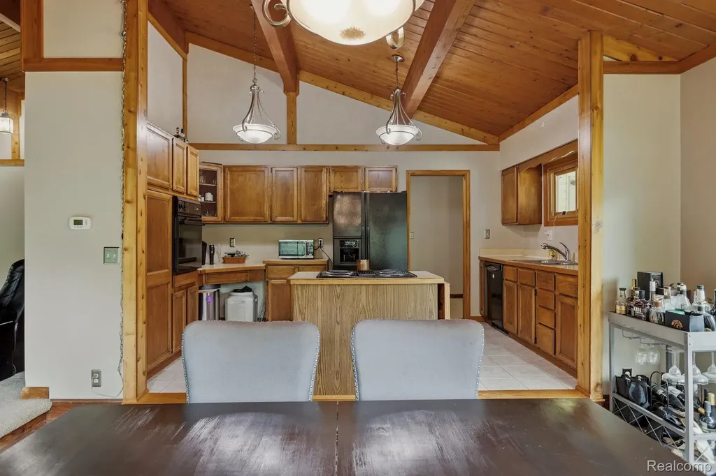1215 Oakwood Road Brandon Charter Township MI 48462
