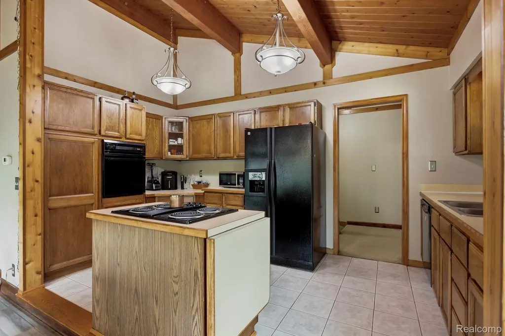 1215 Oakwood Road Brandon Charter Township MI 48462