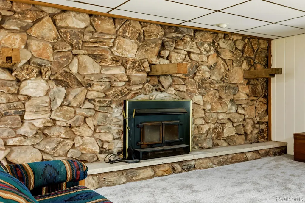 1215 Oakwood Road Brandon Charter Township MI 48462