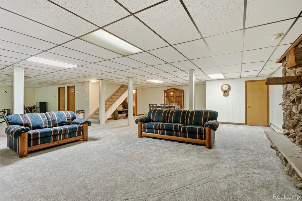 1215 Oakwood Road Brandon Charter Township MI 48462