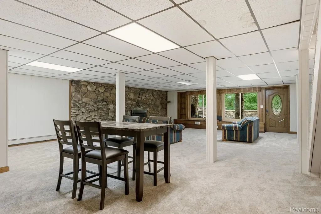 1215 Oakwood Road Brandon Charter Township MI 48462