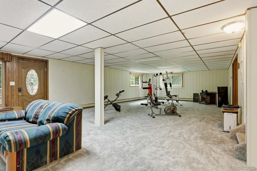 1215 Oakwood Road Brandon Charter Township MI 48462