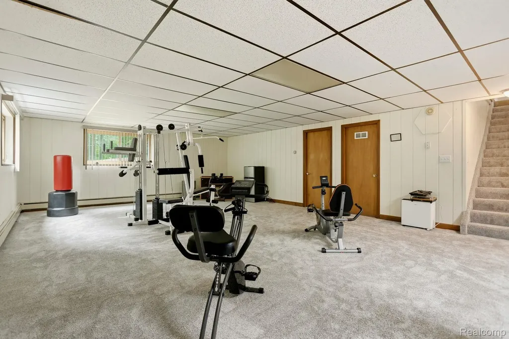 1215 Oakwood Road Brandon Charter Township MI 48462