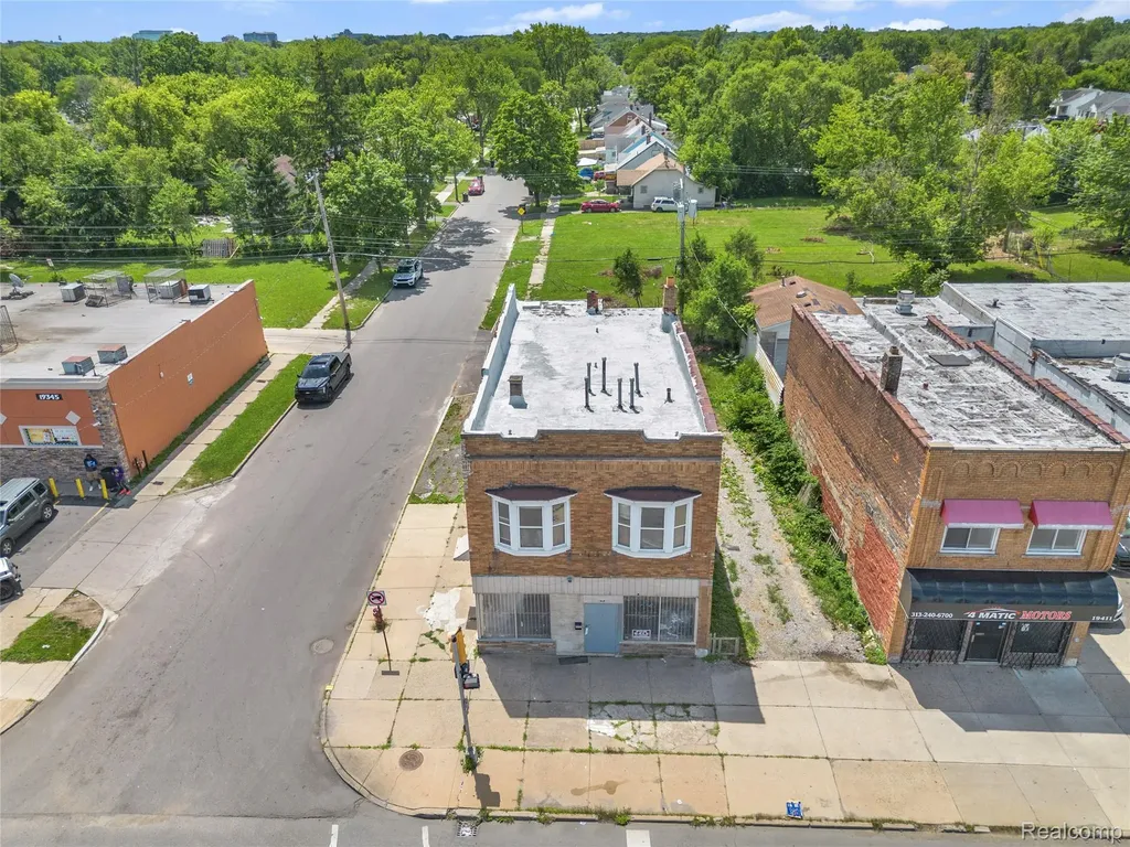 19403 W Warren Avenue Detroit City MI 48228