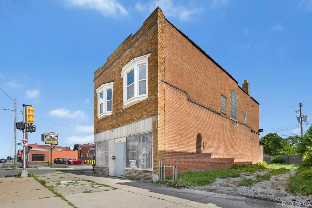 19403 W Warren Avenue Detroit City MI 48228