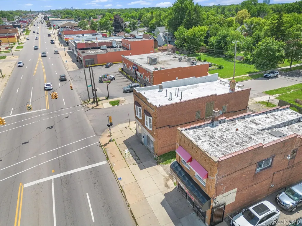 19403 W Warren Avenue Detroit City MI 48228