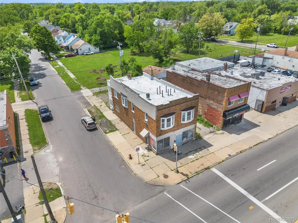 19403 W Warren Avenue Detroit City MI 48228