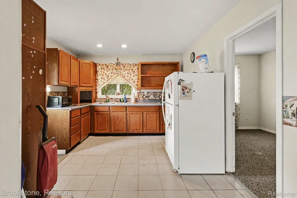 808 Emmett Avenue Summit Township MI 49203