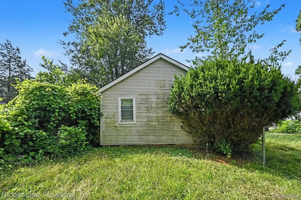 808 Emmett Avenue Summit Township MI 49203