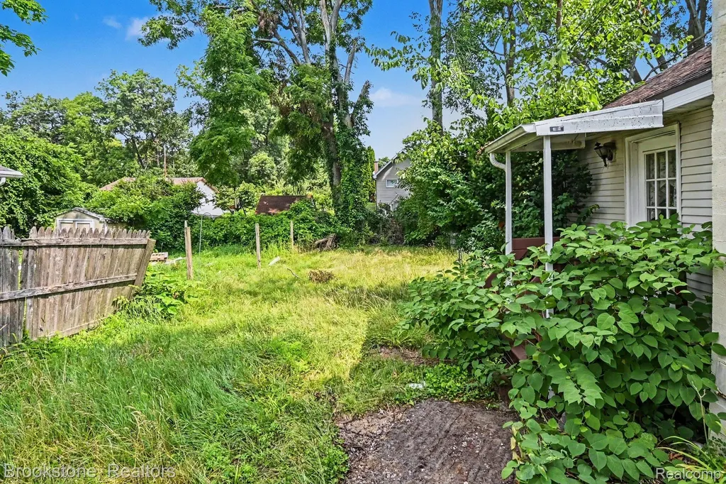 808 Emmett Avenue Summit Township MI 49203