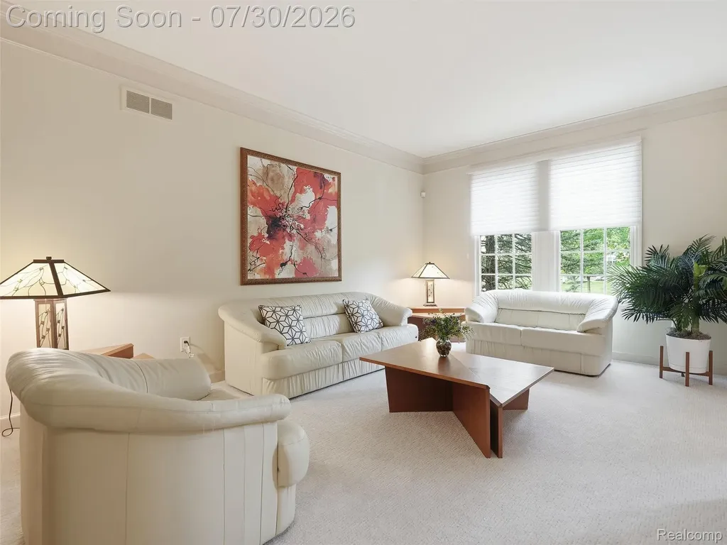 7025 Yorkshire Court West Bloomfield Charter Township MI 48322