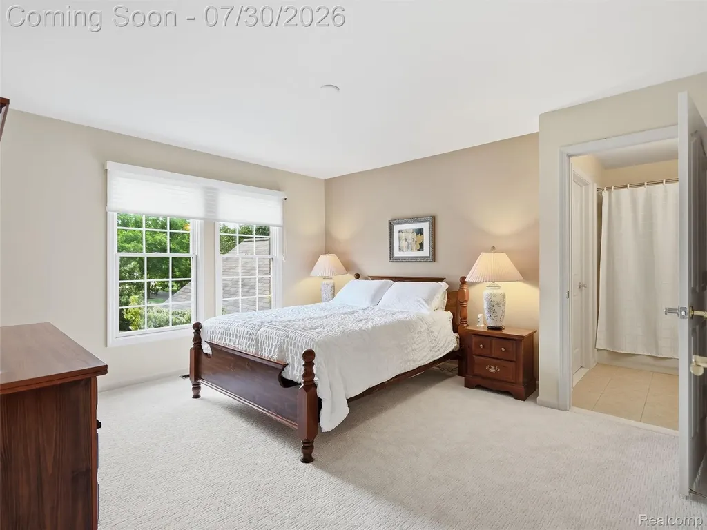 7025 Yorkshire Court West Bloomfield Charter Township MI 48322