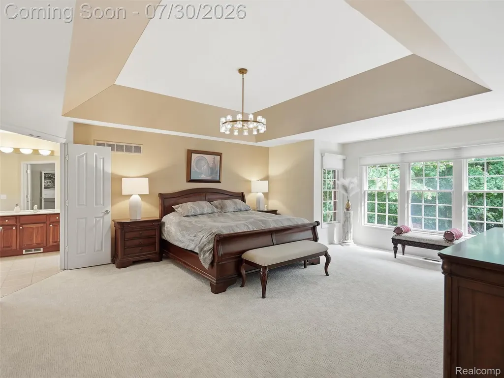 7025 Yorkshire Court West Bloomfield Charter Township MI 48322