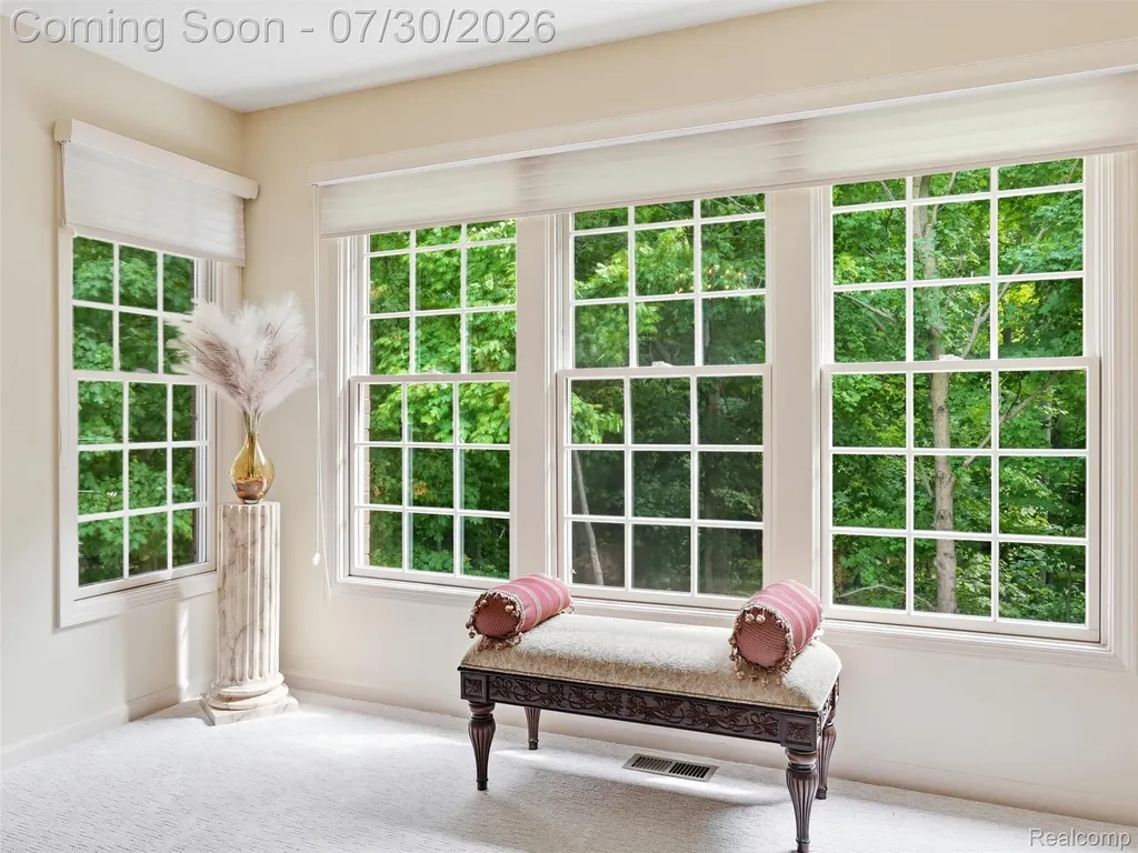 7025 Yorkshire Court West Bloomfield Charter Township MI 48322