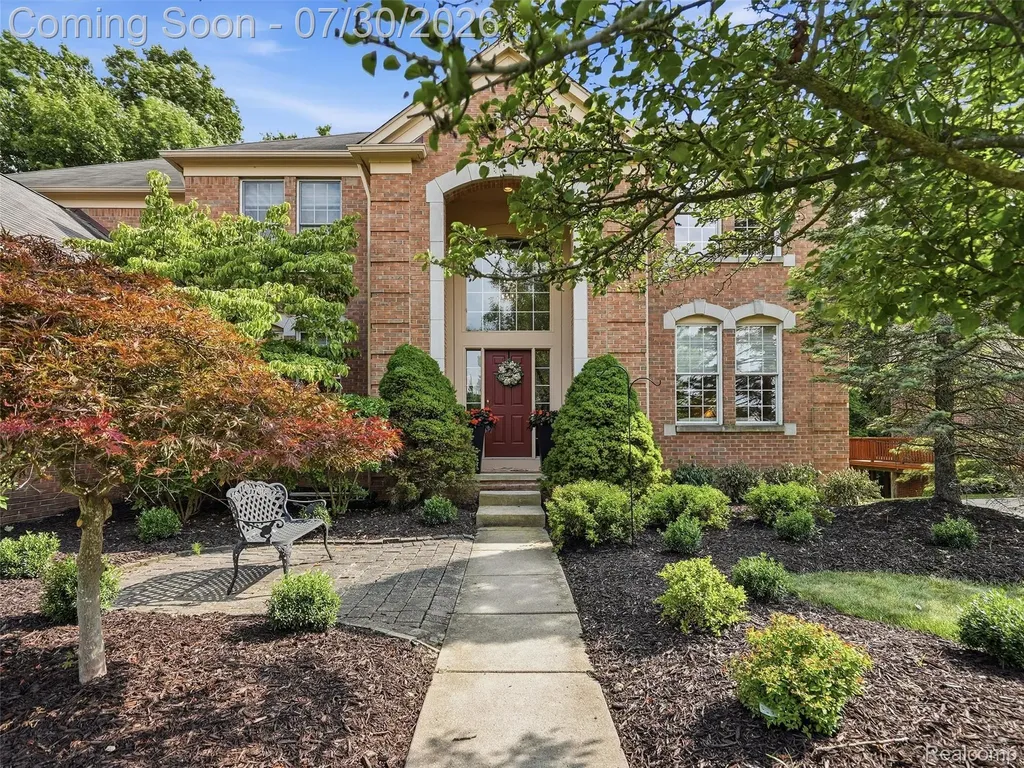 7025 Yorkshire Court West Bloomfield Charter Township MI 48322